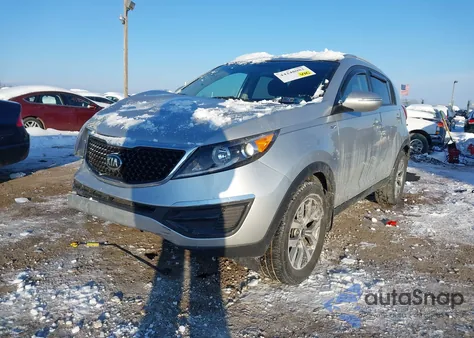 2015 Kia Sportage Lx z USA, uszkodzony, nr VIN KNDPBCAC1F7734066